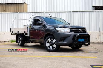 TOYOTA HILUX 4WD ROCKSTAR XD MACHINED FACE WITH BLACK WINDOW